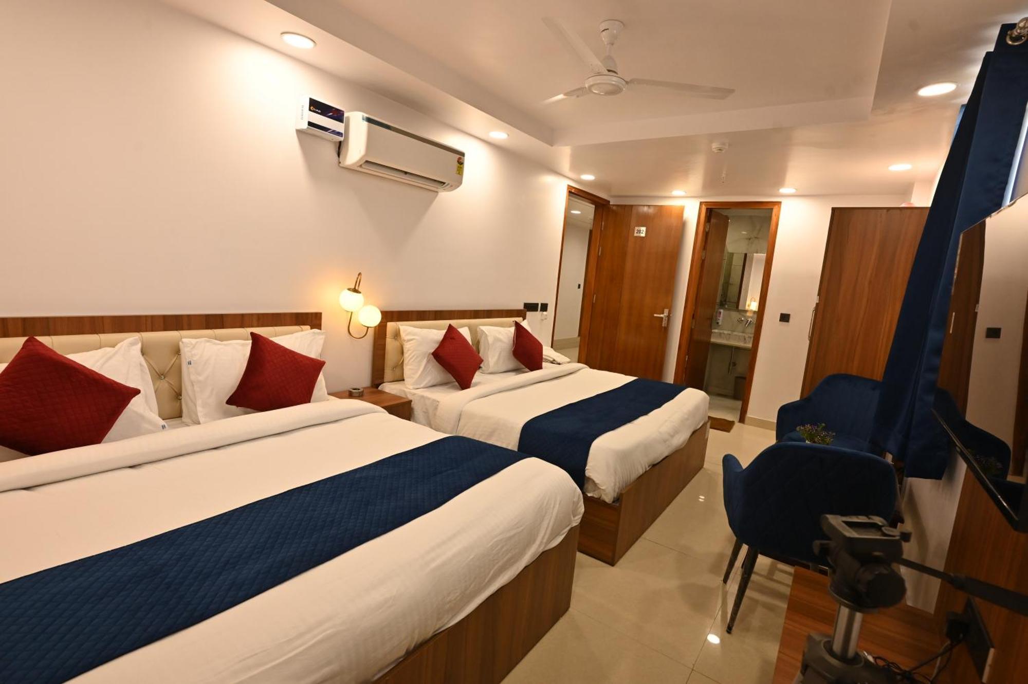 Hotel Down Town Paschim Vihar Delhi Kültér fotó