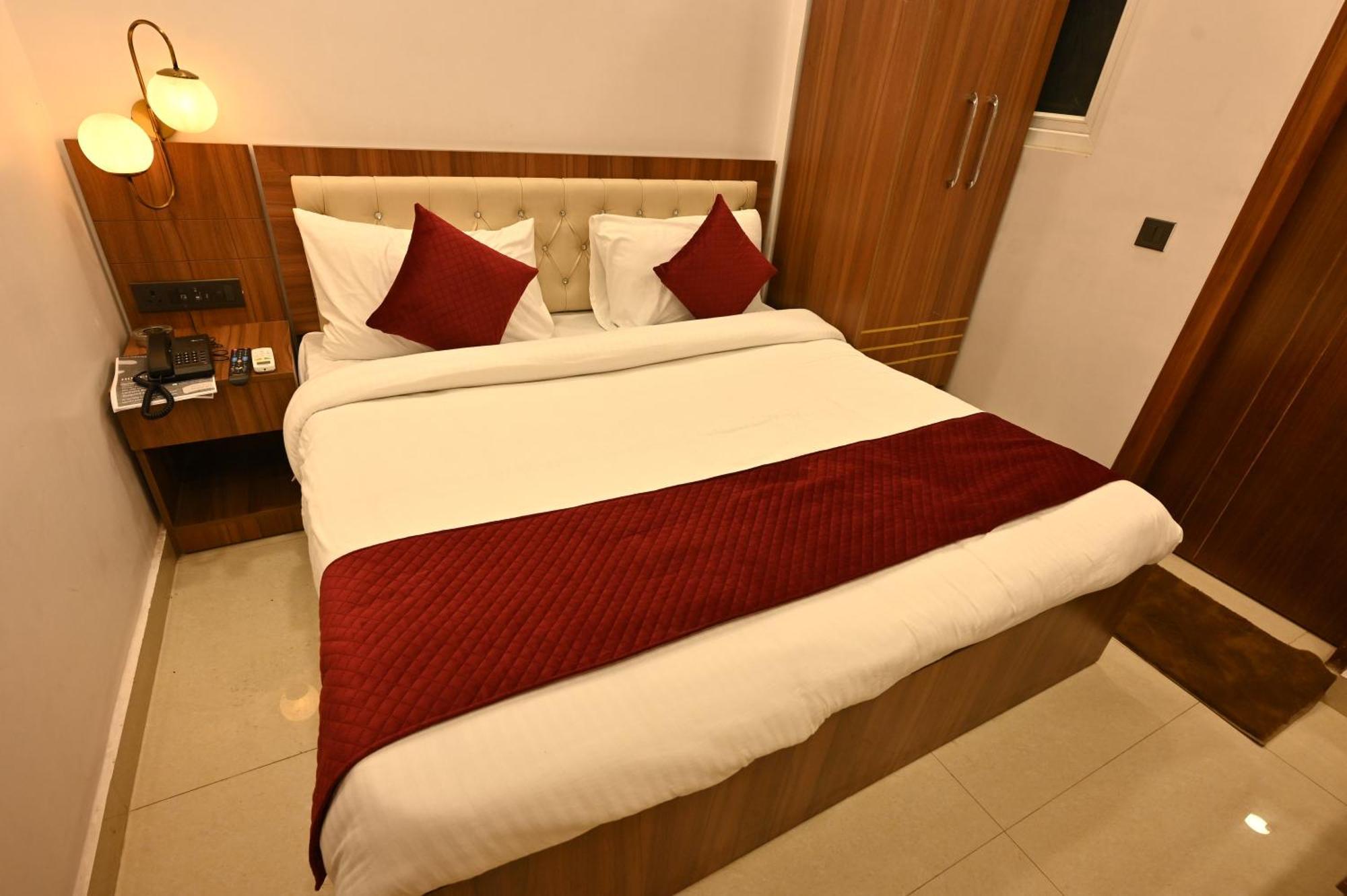 Hotel Down Town Paschim Vihar Delhi Kültér fotó